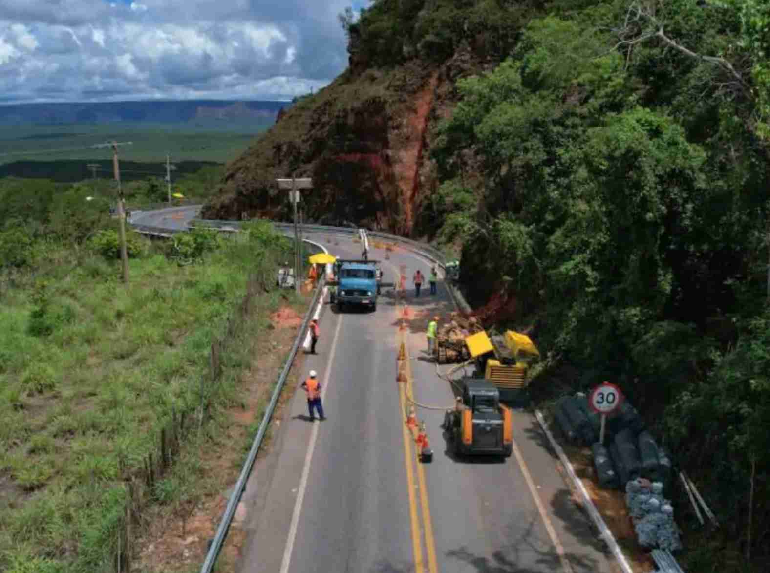 Geólogo sobre Portão do Inferno: 'Pode cair hoje ou daqui 30 anos, mas uma hora vai cair'