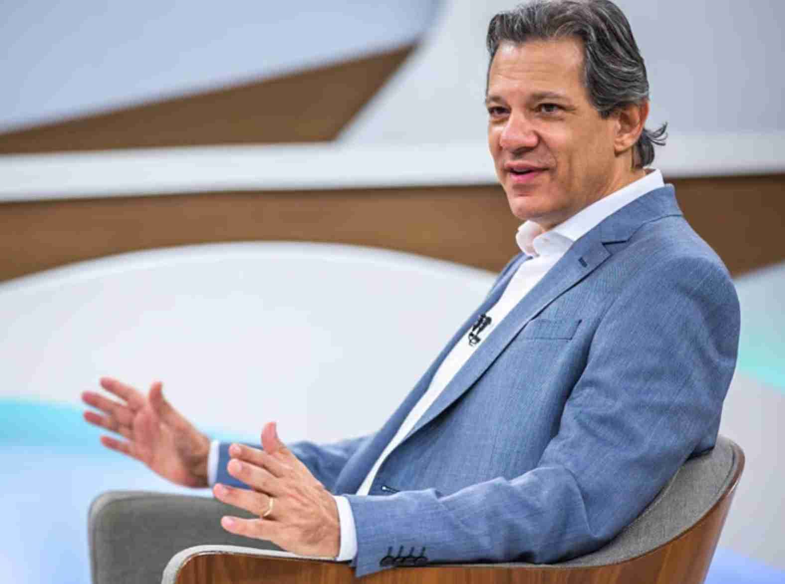 Investidores repercutem falas de Haddad e crise com congresso