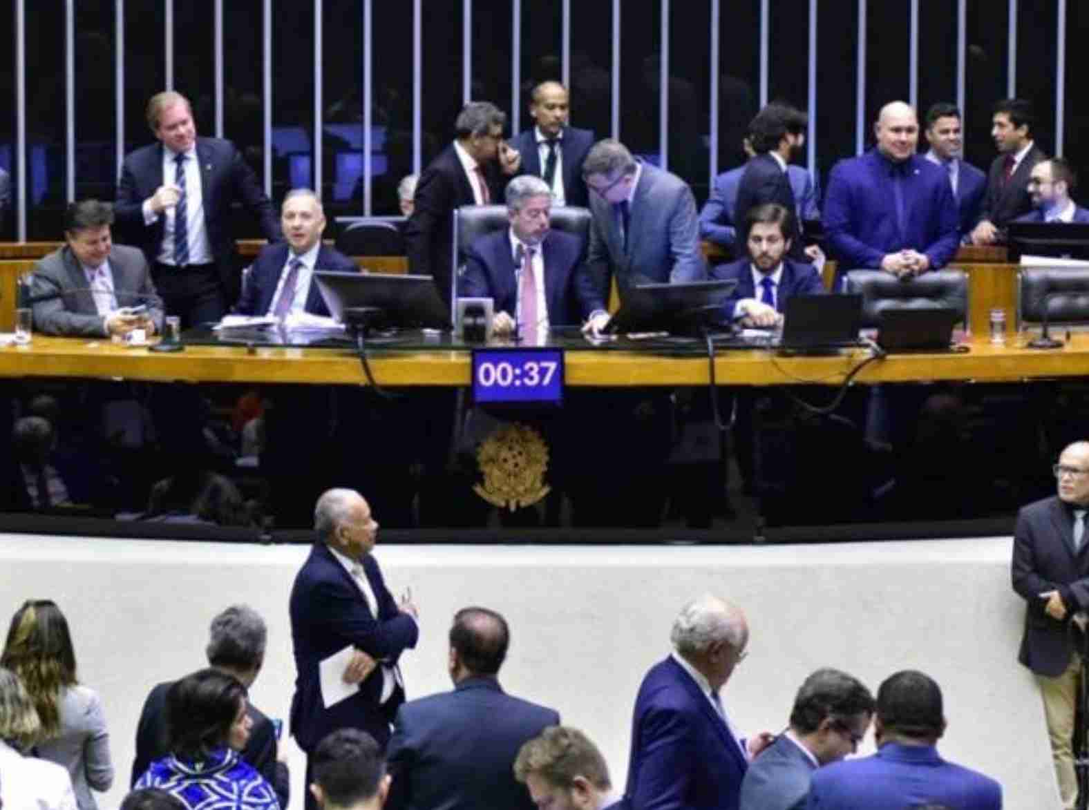Câmara dos deputados vai renovar mobiliário dos apartamentos funcionais; valores estão sob sigilo