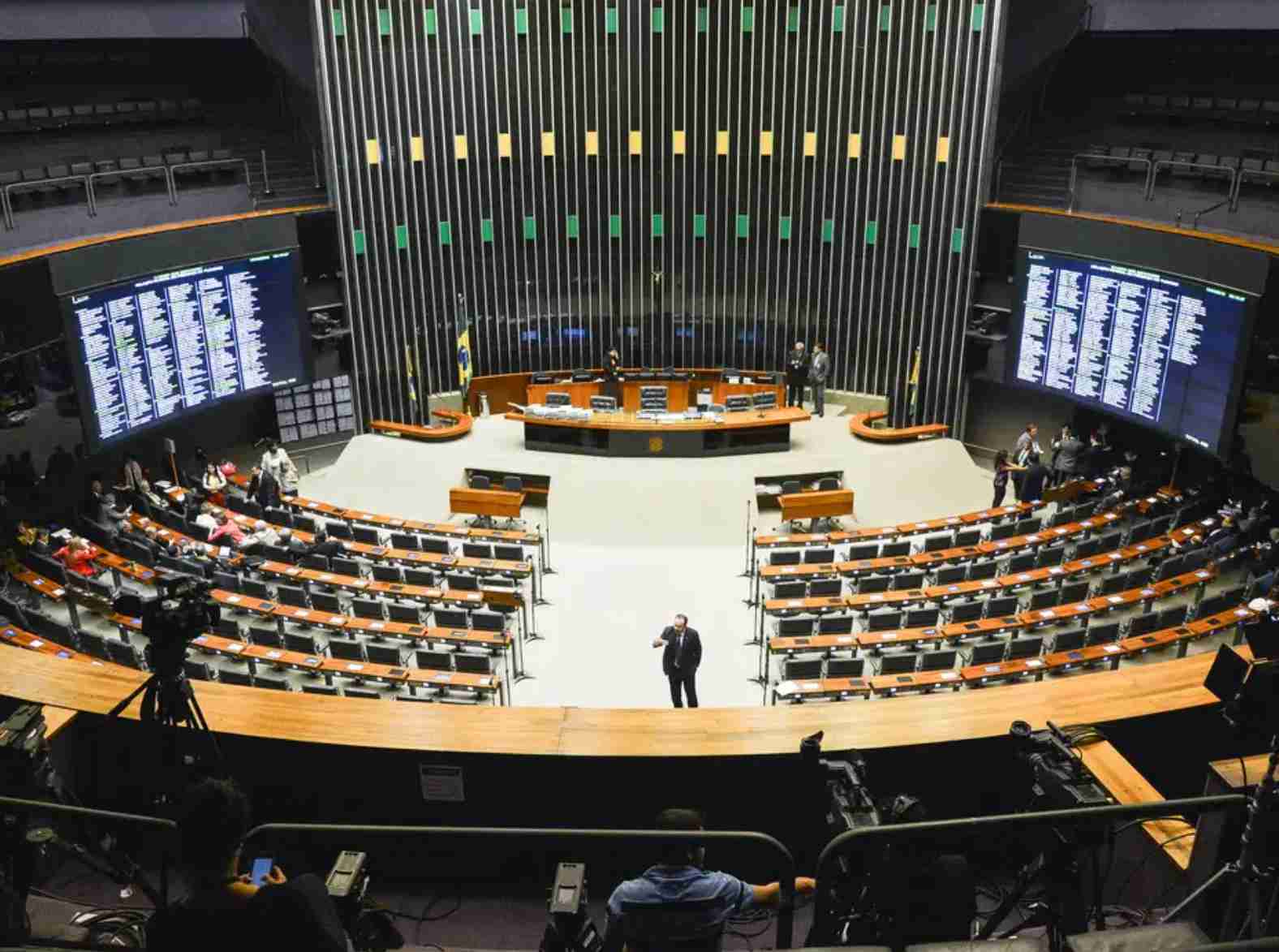 Projeto na Câmara altera a classificação de candidatos à reforma agrária