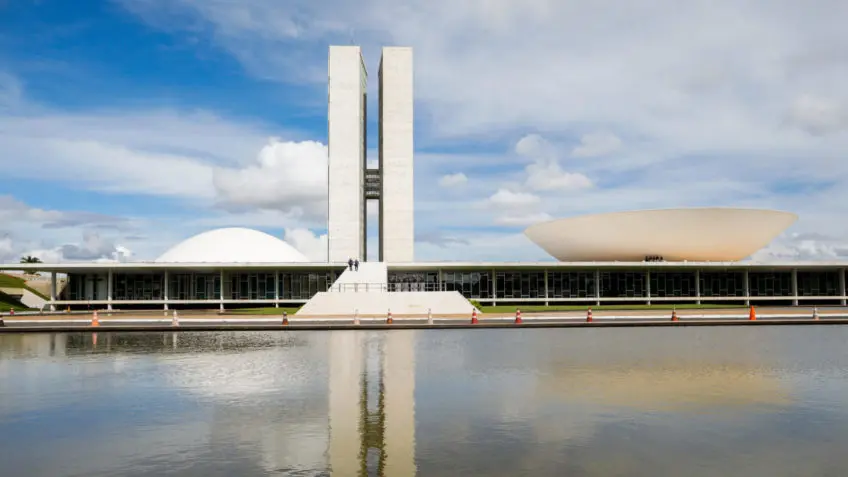 Congresso Nacional avança na restrição de "saidinhas" de presos
