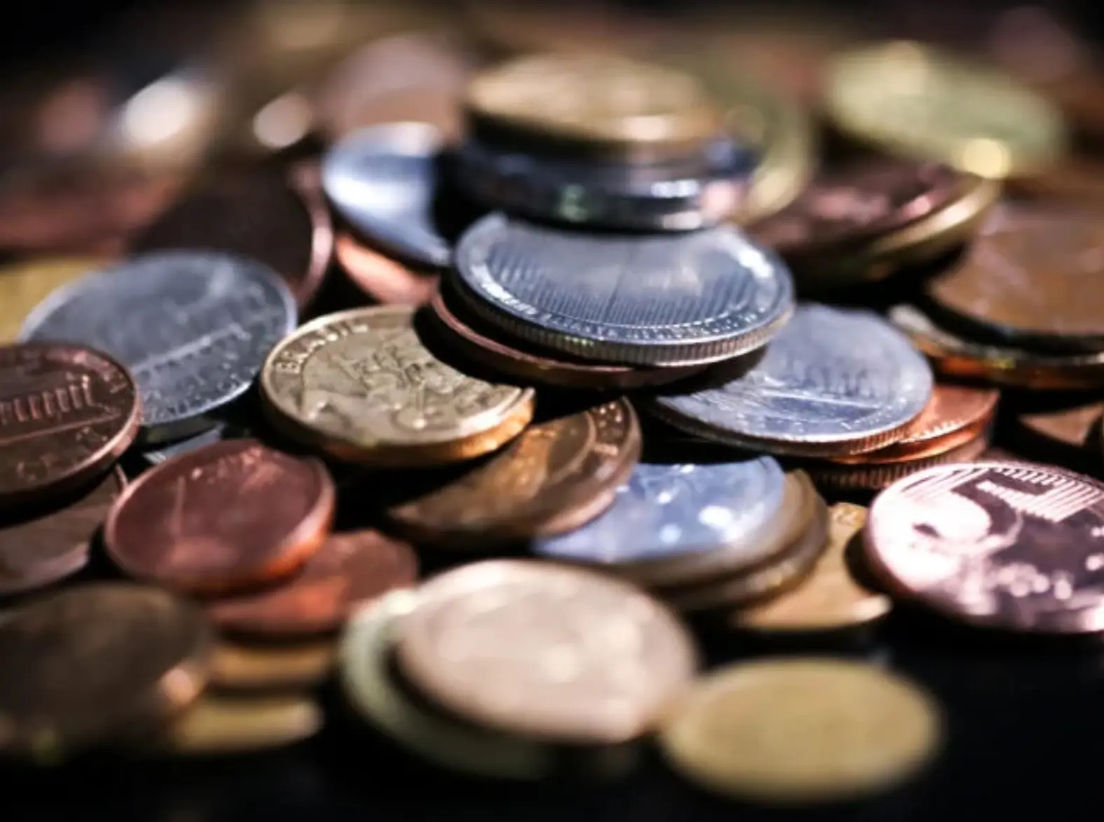 Economista prevê iminente colapso da dívida pública global