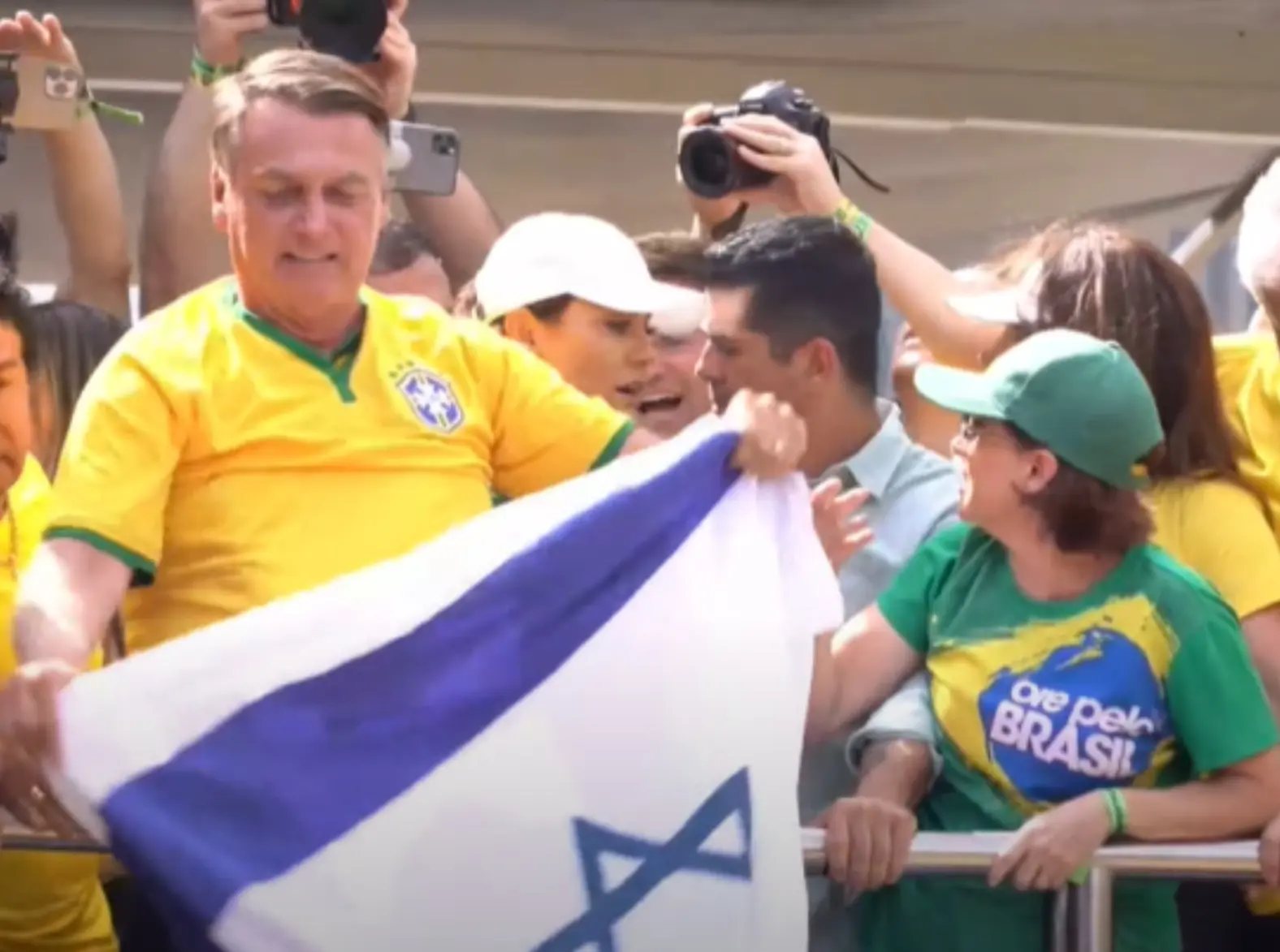 O despertar do gigante: A demonstração de força e fé do povo brasileiro no apoio a Bolsonaro