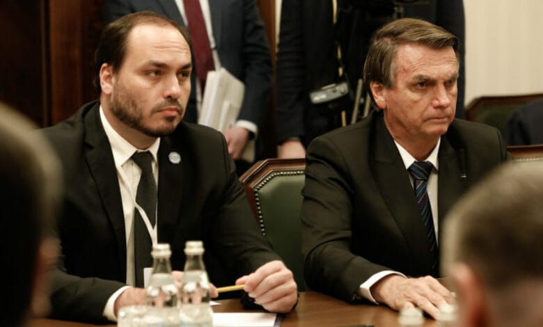 Carlos Bolsonaro registra B.O após receber ameaça de morte na Câmara Municipal do Rio