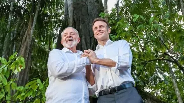Macron rejeita avanço no acordo comercial Mercosul-UE durante fórum Brasil-França
