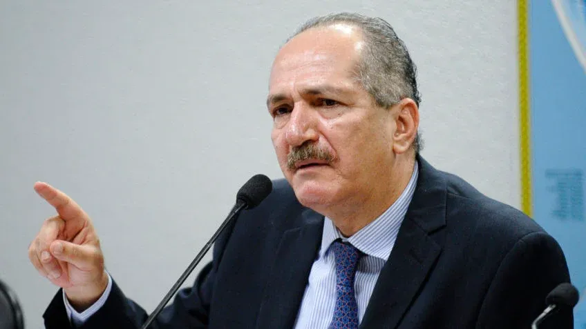 Ex-ministro de Lula e Dilma ganha força para ser vice de Nunes em SP, mas Bolsonaro e PDT são entraves