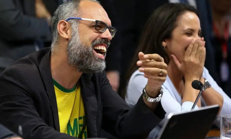 Allan dos Santos cria perfil no ‘Only Fans’ e provoca Moraes