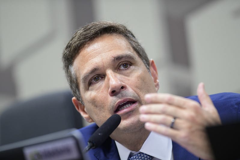 Alerta vermelho: Futuro do Pix em risco frente a cortes drásticos no orçamento do Banco Central