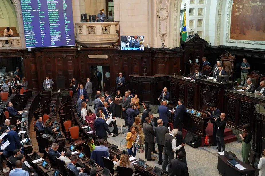 Alerj articula abertura de duas CPIs e governo tenta convencer deputados a recuarem