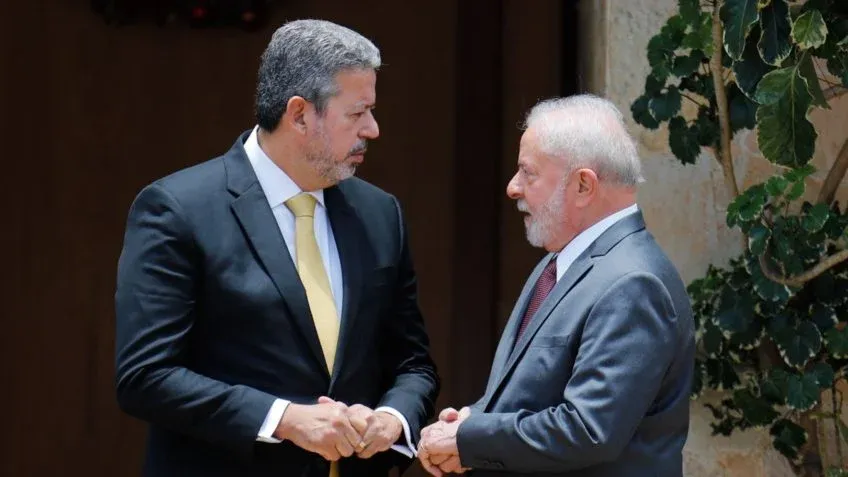 Governo libera bilhões em emendas, mas não consegue acalmar o centrão