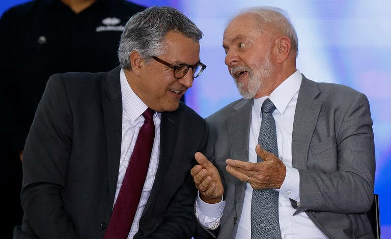 Governo Lula triplica liberação de emendas parlamentares alcançando R$ 14 bilhões somente em abril