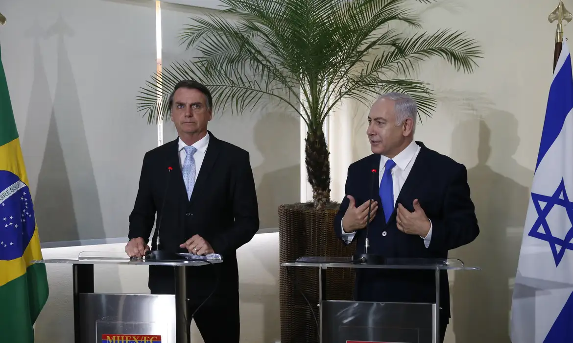 Bolsonaro critica Lula por Fracasso em negociar com Hamas pela libertação de brasileiro
