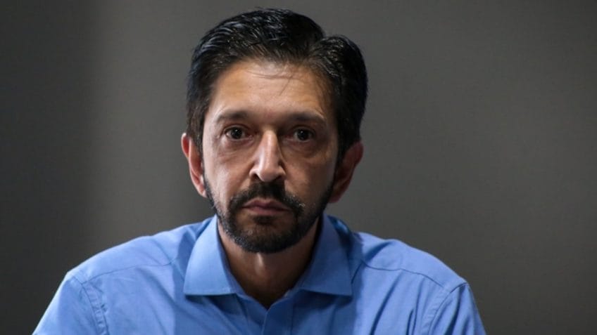 Cidade de SP vai aderir às escolas cívico-militares, diz Nunes