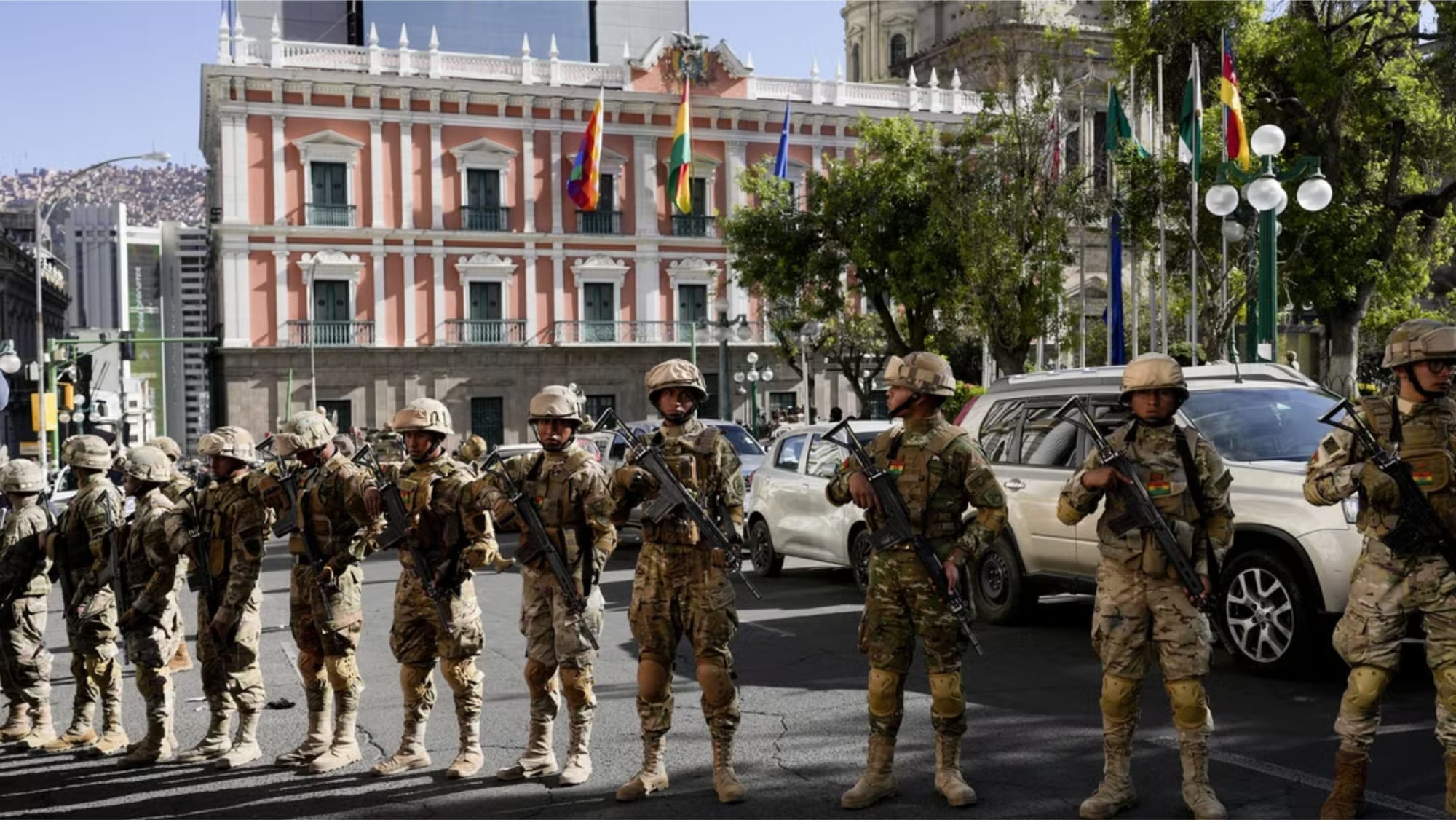 General Anuncia Golpe de Estado na Bolívia