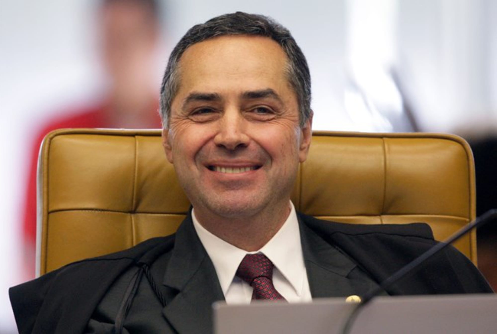 Presidente do STF lidera uso de aeronaves da FAB