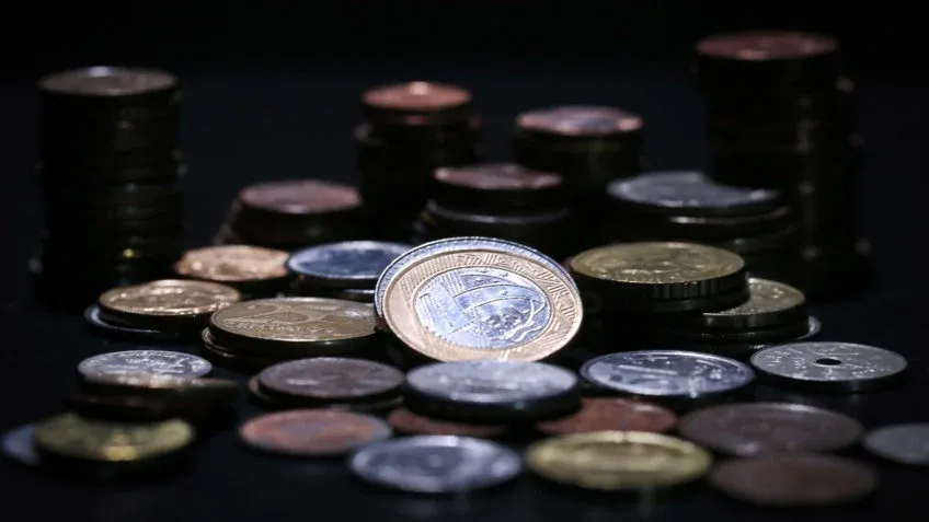 Governo tem rombo de R$ 60,98 bi, o 2º pior maio da história