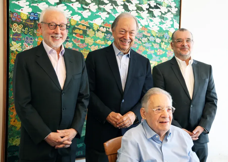 Encontro de FHC e Lula em São Paulo marca reunião de líderes históricos