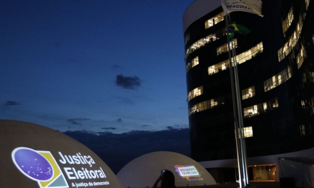 TRE-DF e TSE ordenam libertação de 5 investigados em esquema de lavagem de d inheiro do Pros