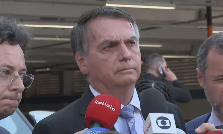 Bolsonaro contesta manobra de Moraes