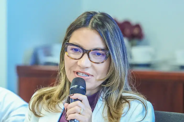 Normas para Janja expõem contradições no governo