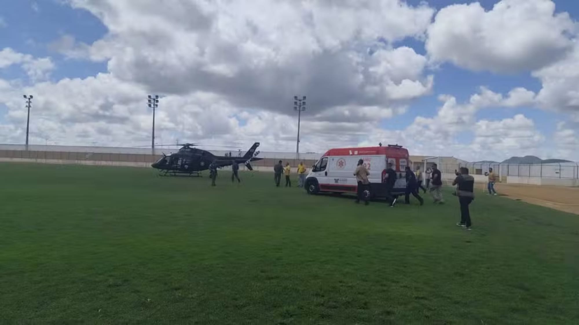 Senador Marinho solicita e Fátima autoriza helicóptero para atender Bolsonaro no RN