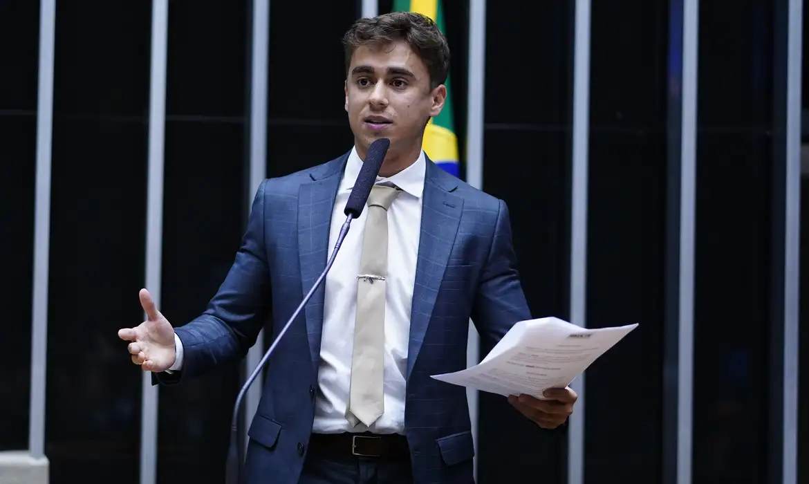 Nikolas é condenado por defender mulheres: Justiça impõe multa de R$ 200 mil