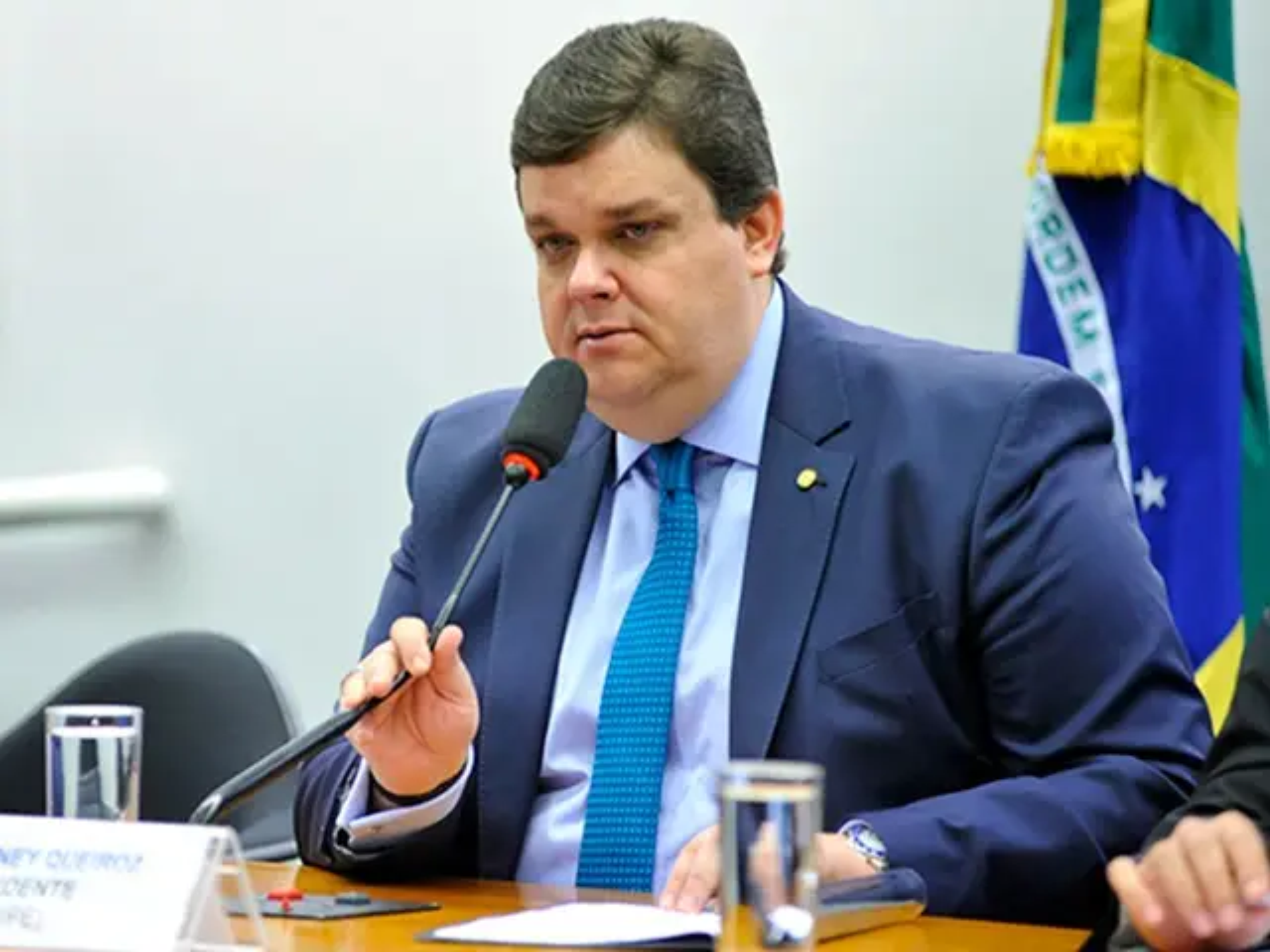 Pernambuco em xeque: Sucessão de Lupi abre nova frente de crise