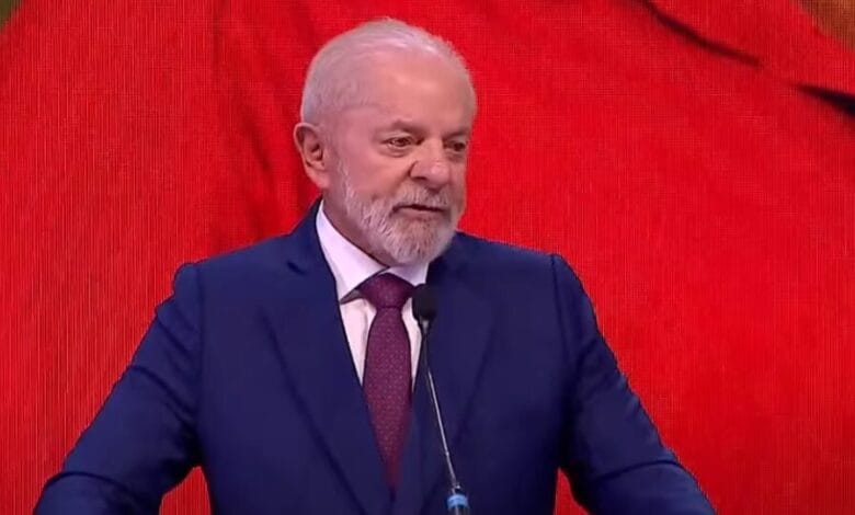 Bilhões em silêncio: Governo despeja verbas enquanto apaga rastros