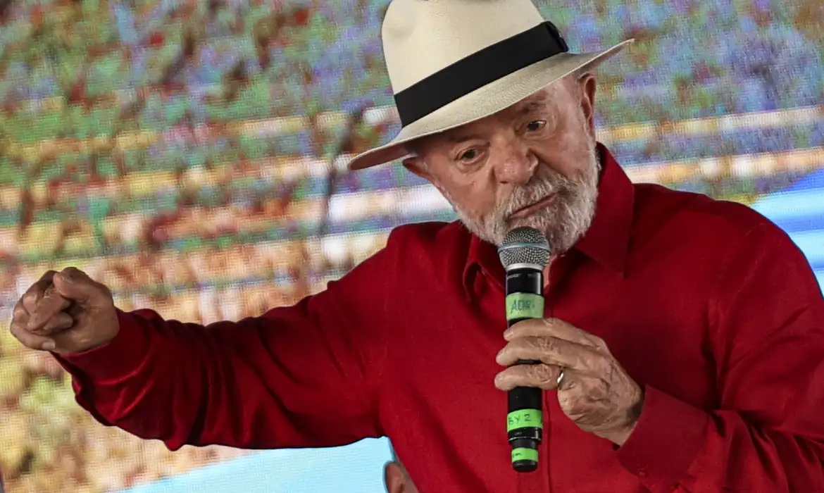 Lula aproveita obra no Nordeste para ataques e campanha antecipada