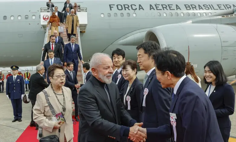 Lula e a comitiva do desperdício: Viagem ao Japão e Vietnã vira escândalo de gastos com dinheiro público