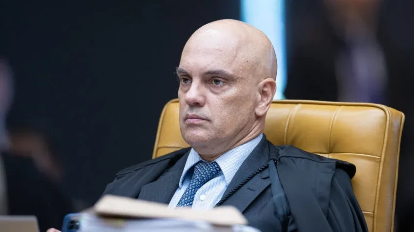 Governo brasileiro tenta negociar com EUA após ameaça de sanção a Moraes