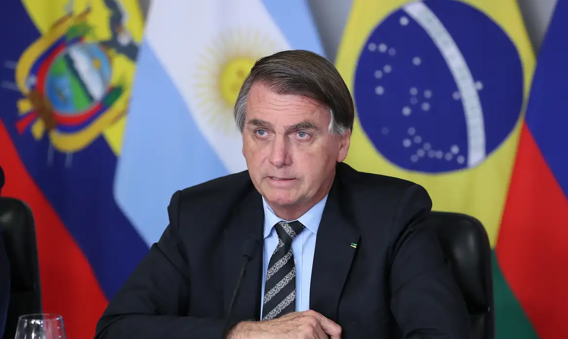 Bolsonaro enfrenta mal-estar e reduz agenda em Goiás