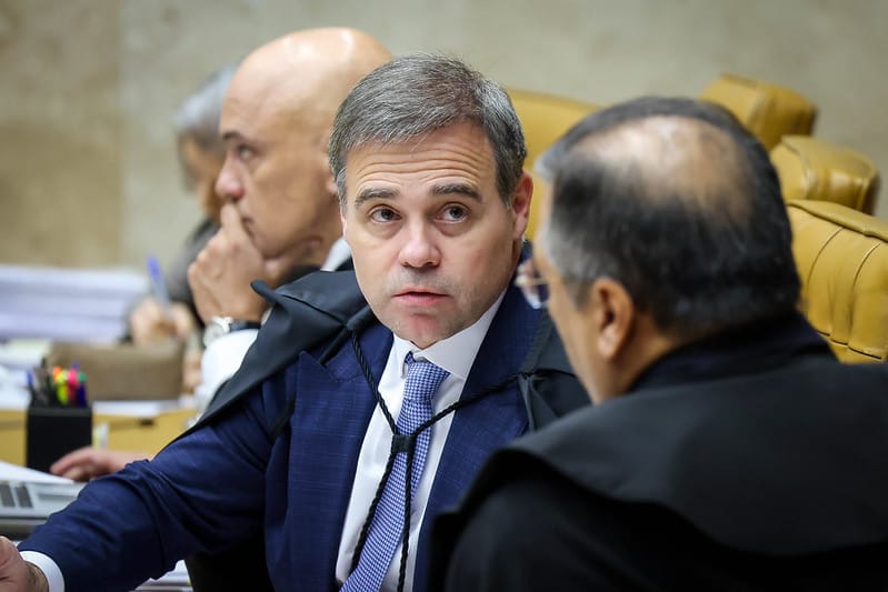Moro endossa Fachin e Mendonça e questiona avanço do STF sobre redes sociais