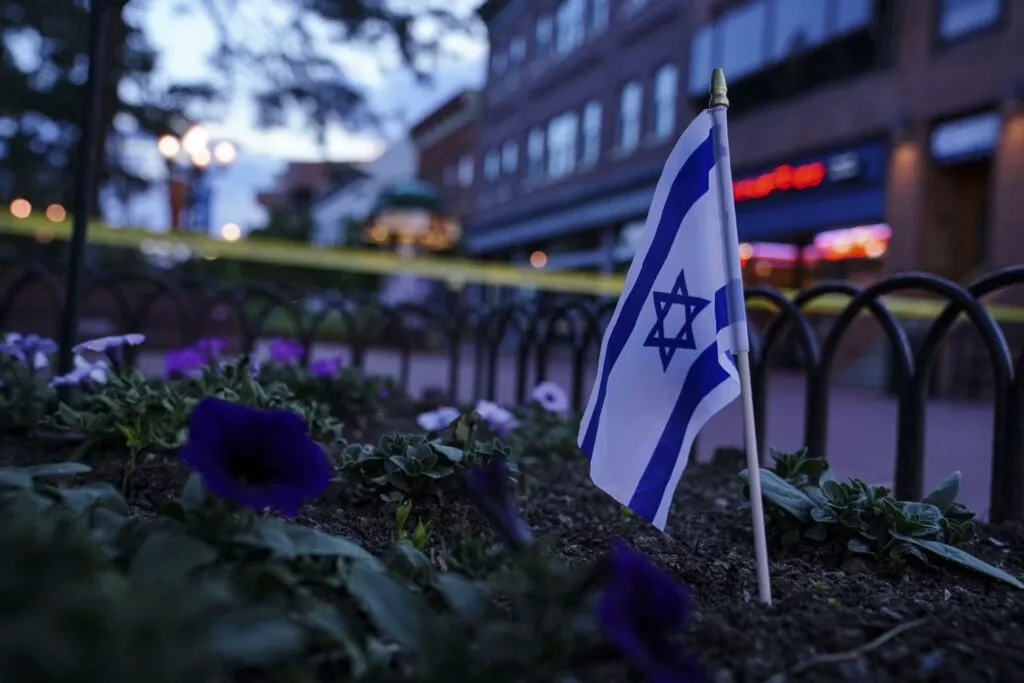 Atentado com lança-chamas fere oito em ato pró-Israel nos EUA