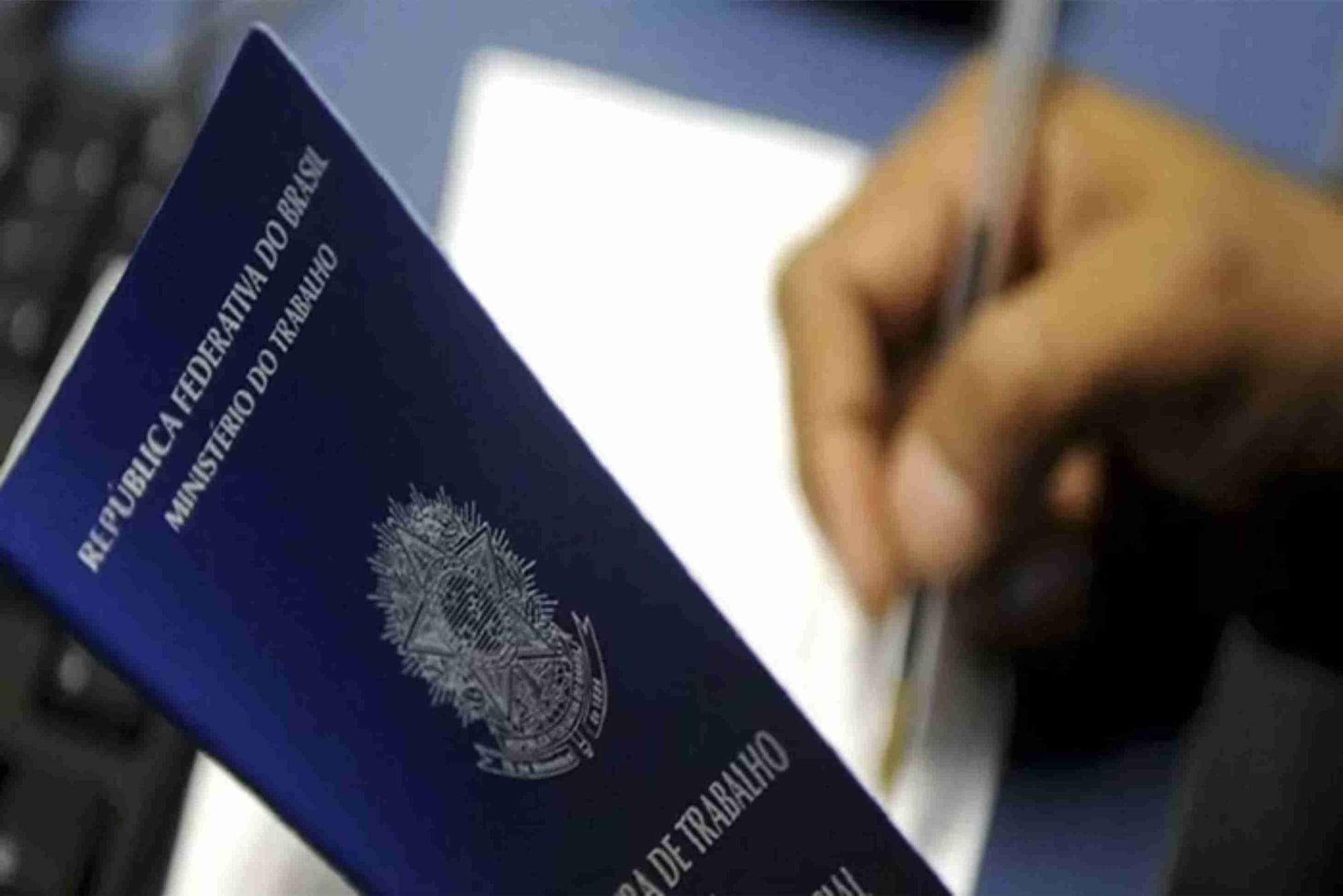 Mudança na CLT pressiona governo no Senado