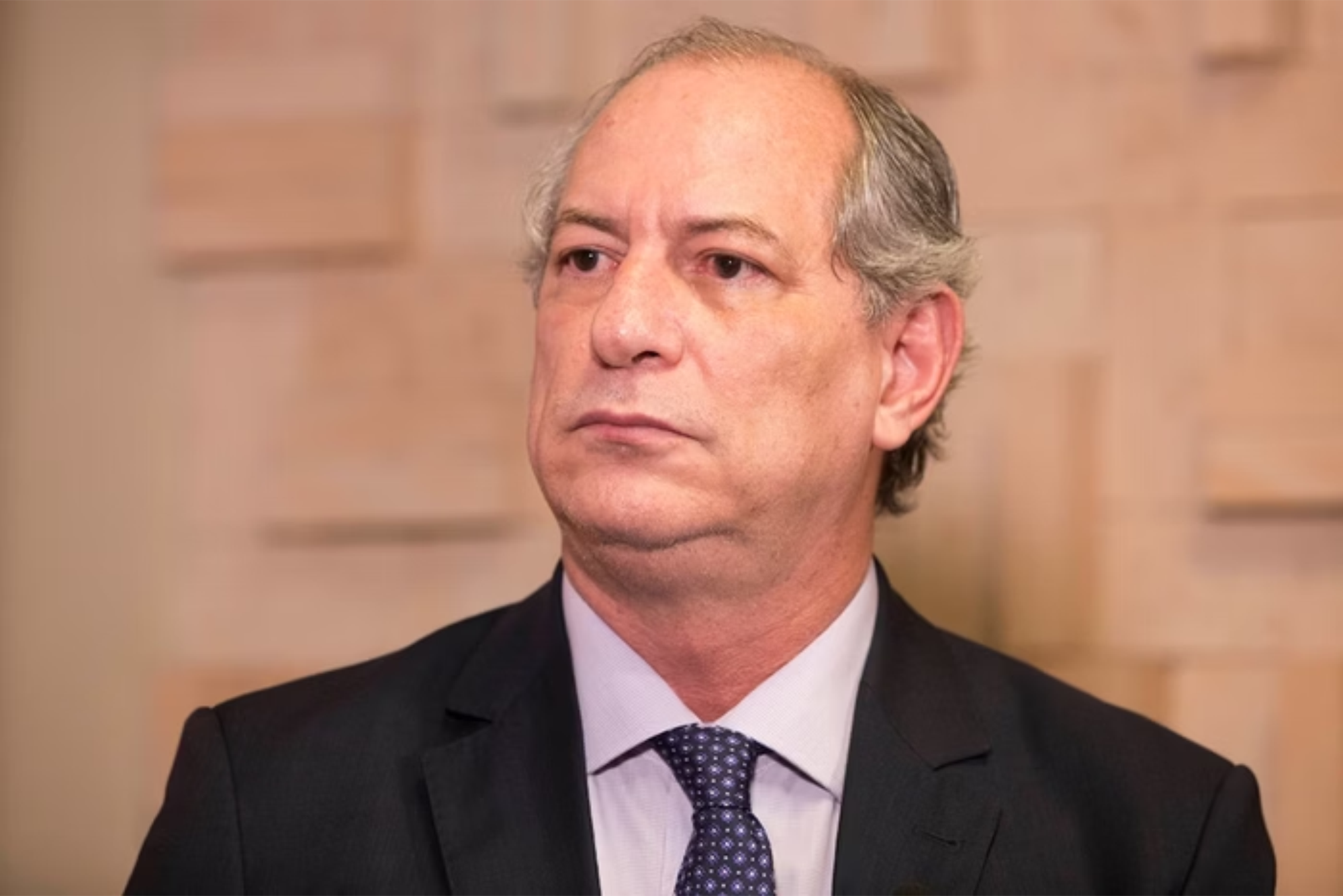 Ciro acusa Lula de manter pobreza como estratégia política
