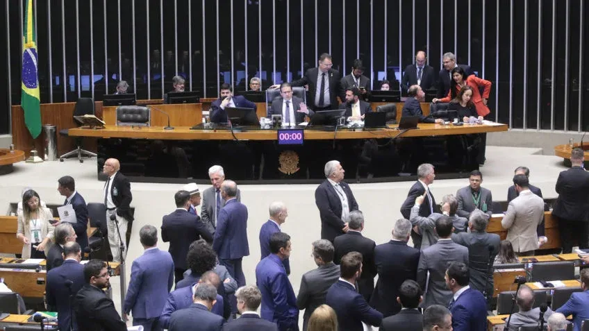 Lula prioriza Centrão e PT nas emendas de 2025 e desagrada a própria base
