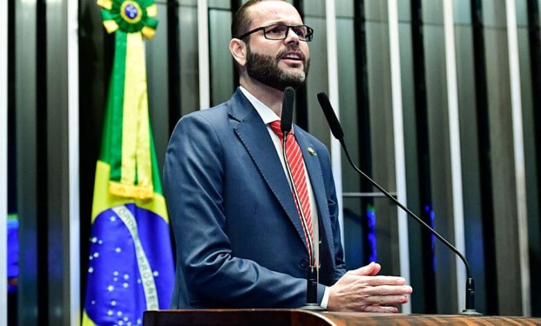 Seif resume rejeição a Lula em três siglas: INSS, IOF e PIX