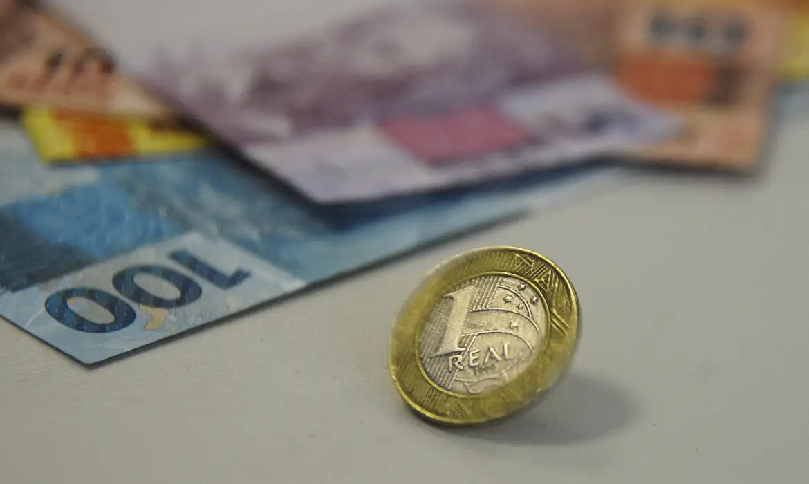 Arrecadação federal bate recorde e soma R$ 1,2 trilhão até maio